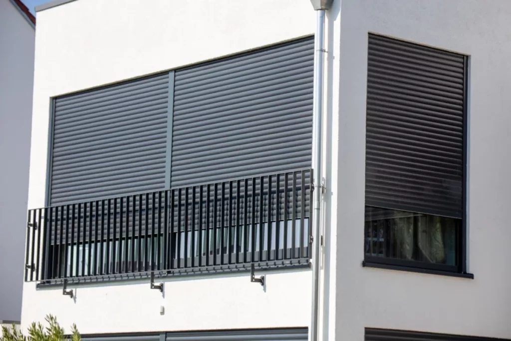 Bp Omni Pose De Fenetre Alu Pvc Bois A Versailles Volets 1